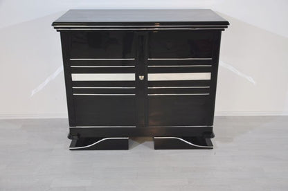 Art-déco-Kommode mit Chromdetails