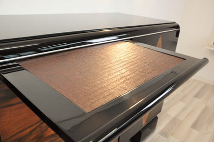 Klassisches Art-Deco-Buffet mit Schachbrettfurnier