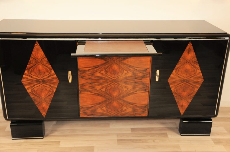 Klassiches Art Deco Buffet mit Karo Furnier