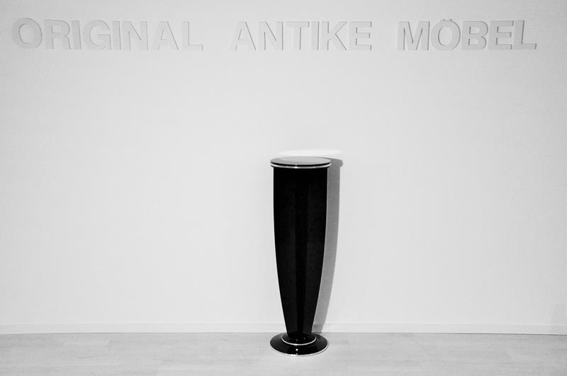 Art-Deco-Hochglanzsäule