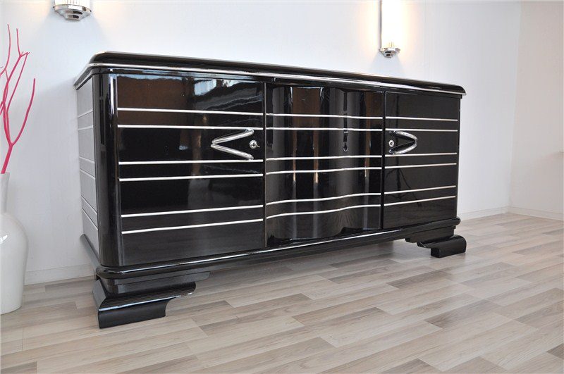Schwarzes, hochglänzendes Sideboard im Art-Deco-Stil