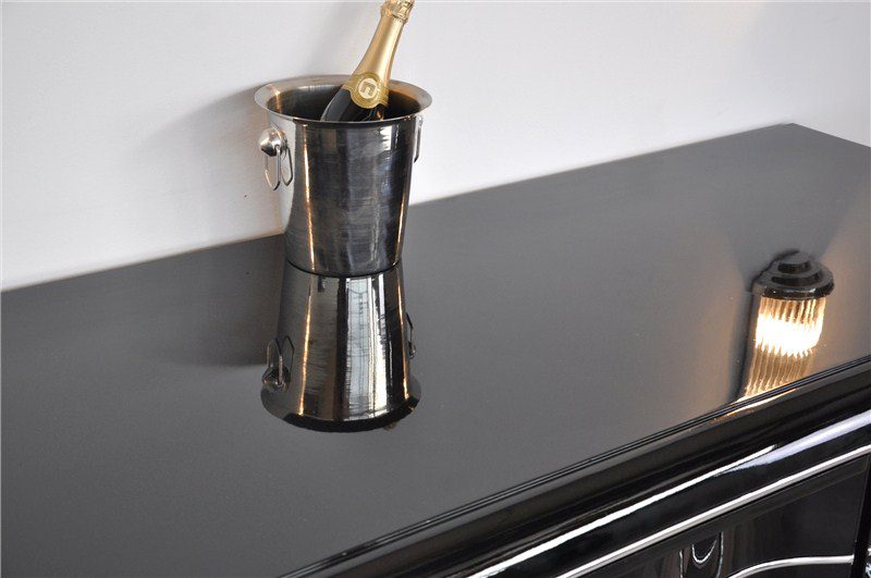 Schwarzes, hochglänzendes Sideboard im Art-Deco-Stil