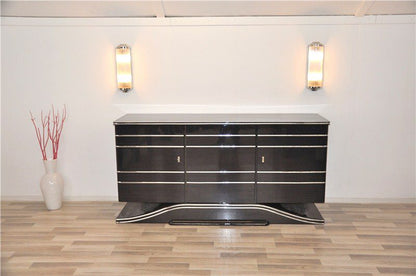 Buffet im Art-Deco-Stil mit Chromauskleidung