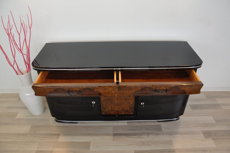 Original Art Deco Sideboard mit Nussbaumdetails
