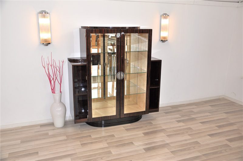 Art Deco Vitrine Made of Macassar