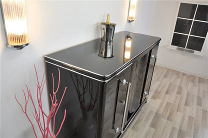 Großes Art-Deco-Highboard mit Chromgriffen