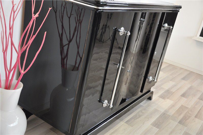 Wundervolles Art Deco Highboard mit Chromgriffen
