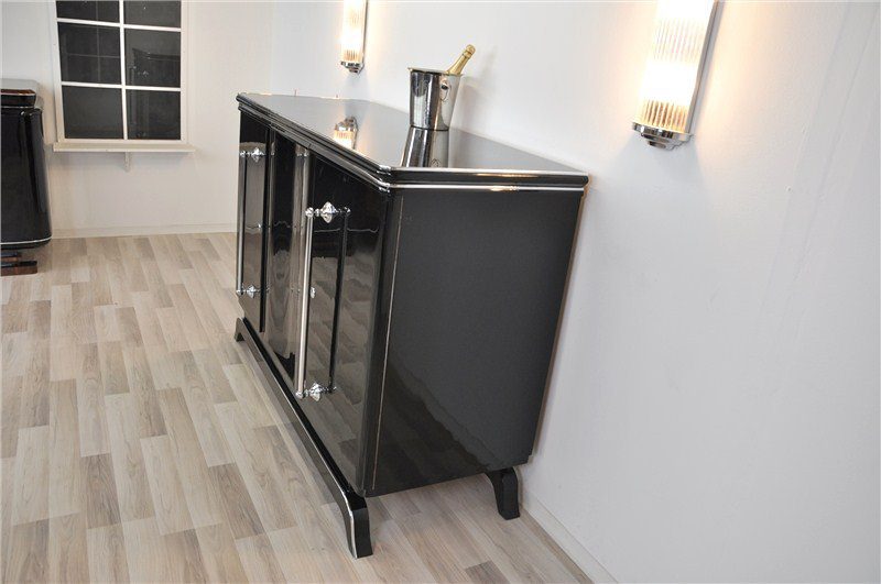 Wundervolles Art Deco Highboard mit Chromgriffen