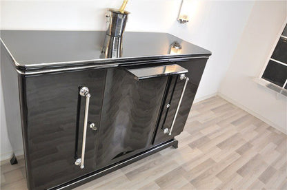 Großes Art-Deco-Highboard mit Chromgriffen