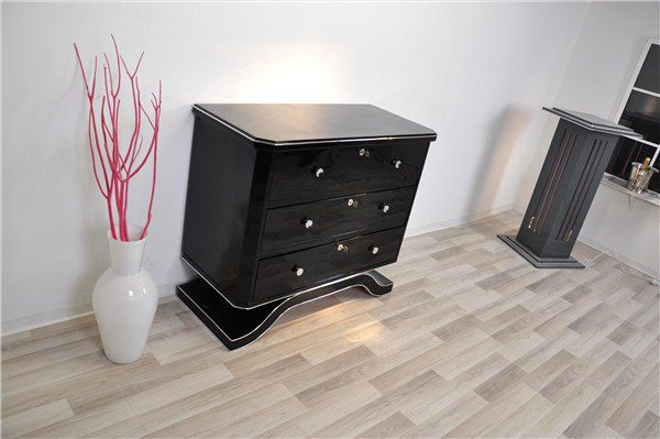 Art Deco Commode with a Curved Foot in Highgloss Black