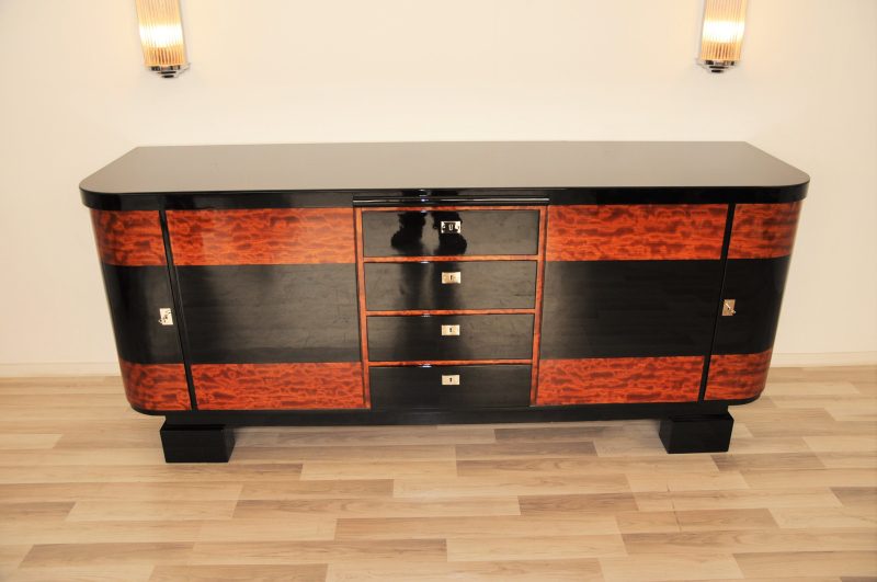 Art-Deco-Sideboard mit Klavierlack