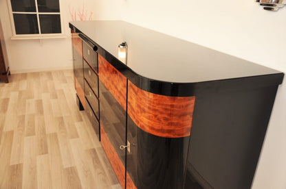 Art-Deco-Sideboard mit Klavierlack