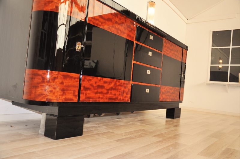 Art-Deco-Sideboard mit Klavierlack