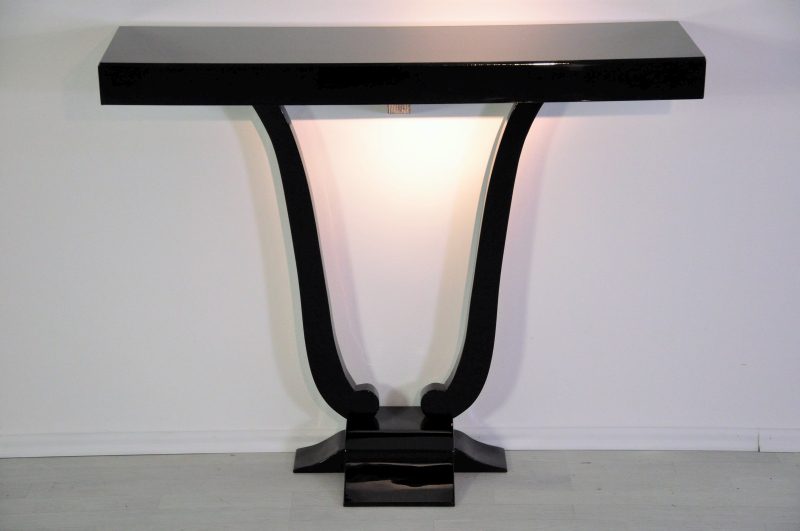 Art Deco Konsole in Lyraform
