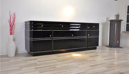 Großes Sideboard im Art-déco-Stil mit Hochglanzlackierung