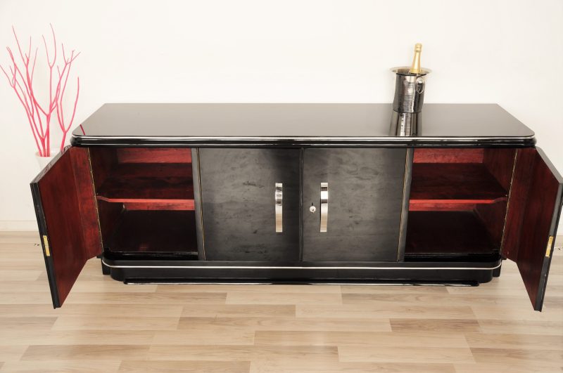 Art-Deco-Nussbaum-Lowboard mit Klavierlack
