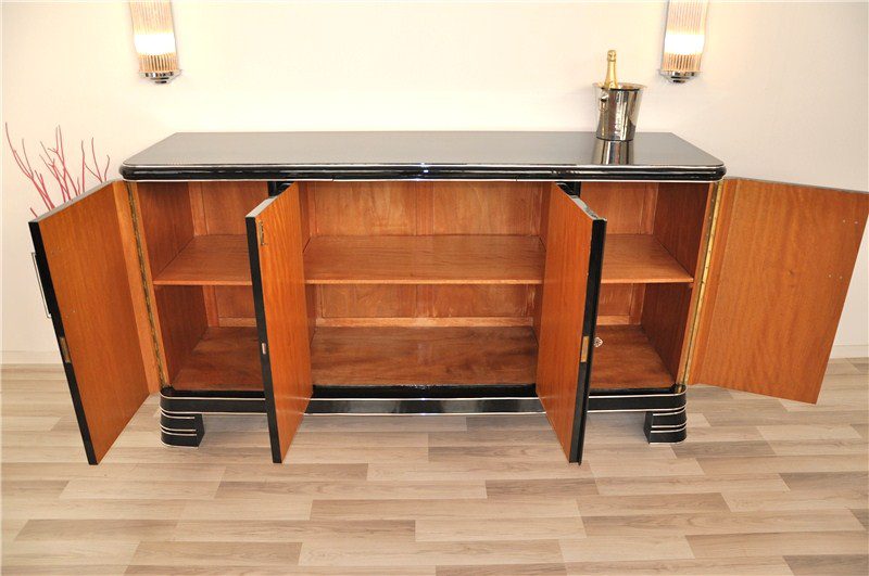 Englisches Art-Deco-Sideboard mit geradlinigem Design