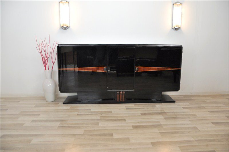 Schwebendes Art-Deco-Buffet mit edlen Holzdetails