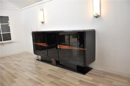Schwebendes Art Deco Buffet mit feinen Holzdetails
