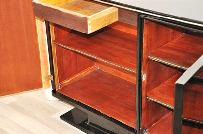 Schwebendes Art-Deco-Buffet mit edlen Holzdetails