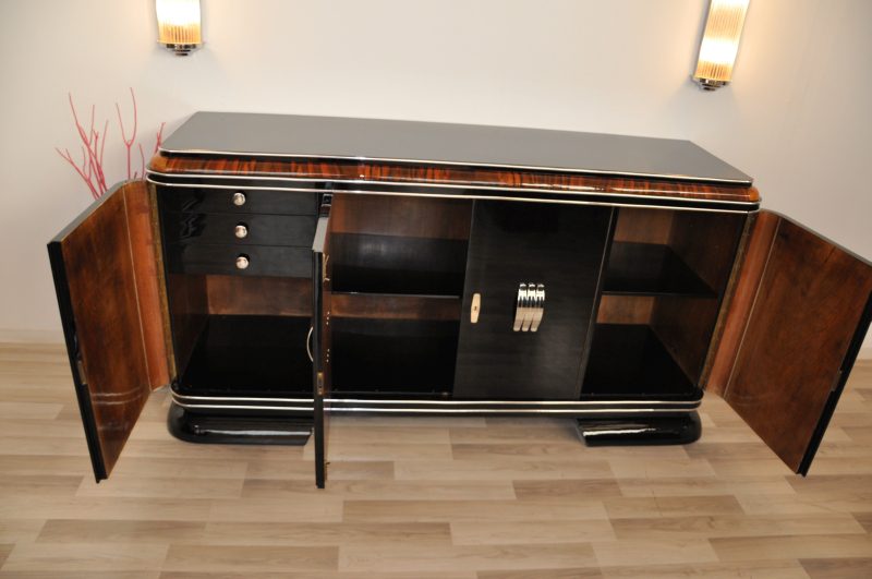 Französisches Art-Deco-Sideboard mit Klavierlack und Mahagoni-Verzierungen