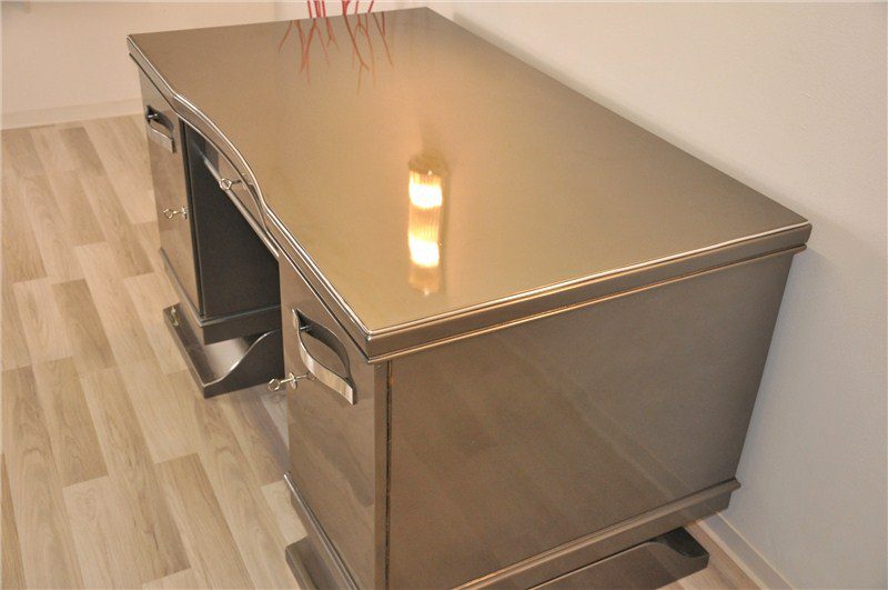 Belgischer Art-Deco-Schreibtisch in Metallic-Grau