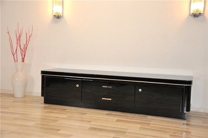 Fine Art Deco lowboard