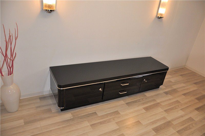 Fine Art Deco lowboard