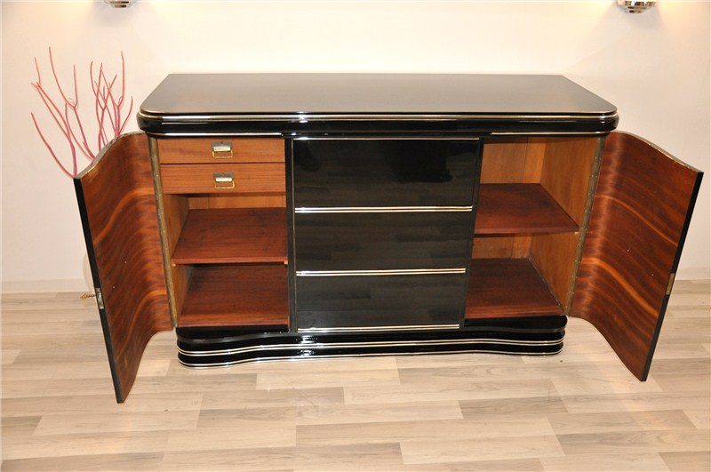 Buffet im Art-Deco-Stil mit Chromauskleidung