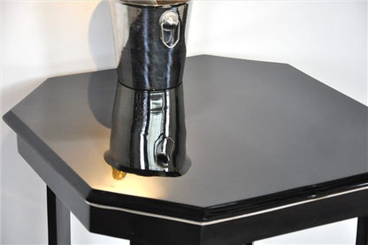 Art Deco Beistelltisch mit tollem Design