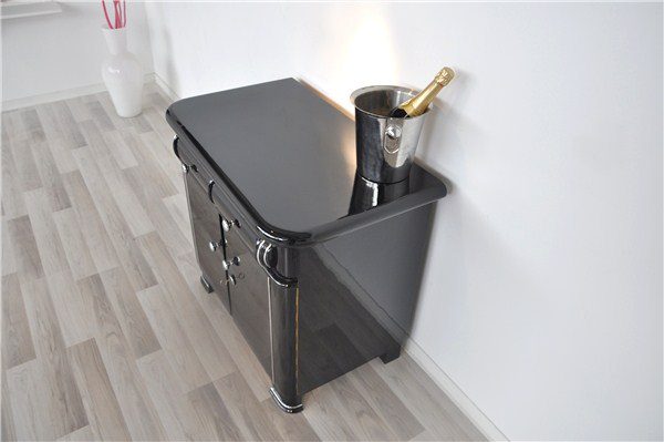 Kleine Art-Deco-Bar mit Schubladen
