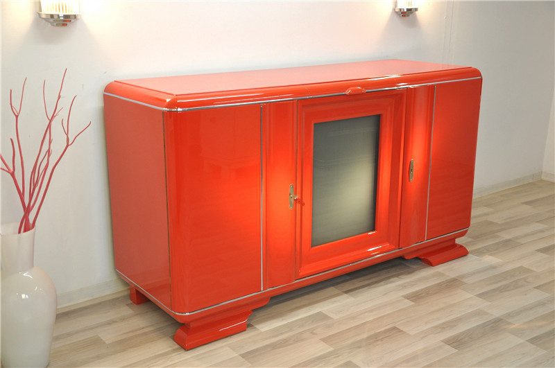 Rotes Art Deco Buffet mit wundervollem Farbton
