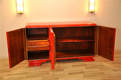 Rotes Art Deco Buffet mit wundervollem Farbton