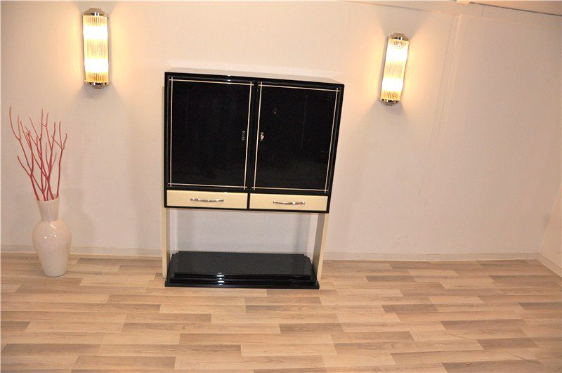 Einzigartiges Art-Deco-Highboard