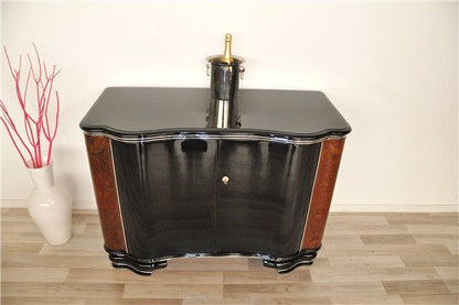 Extravagante, formschöne Art Deco Kommode