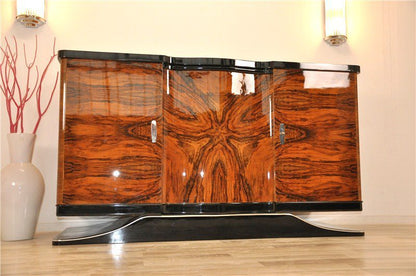 Geschwungenes Art Deco Walnuss-Sideboard
