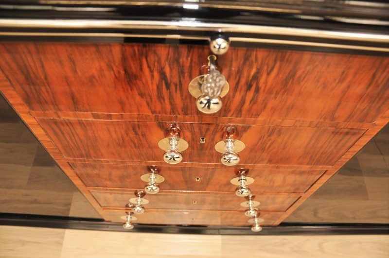Großes Sideboard im Art-Deco-Stil mit Schubladen aus Walnussholz