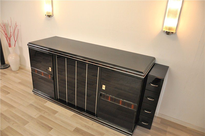 Großes Sideboard im Art-déco-Stil mit Makassar-Verzierungen
