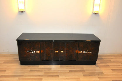 Art-Deco-Lowboard mit dunklem Wurzelholzfurnier