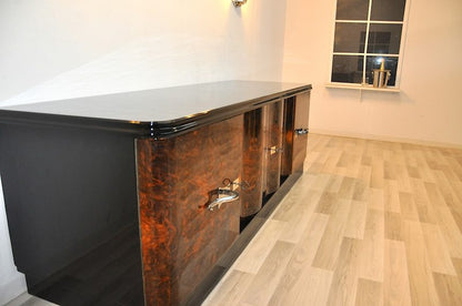 Art-Deco-Lowboard mit dunklem Wurzelholzfurnier