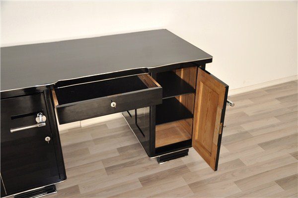 Art Deco Schreibtisch mit Lederapplikationen
