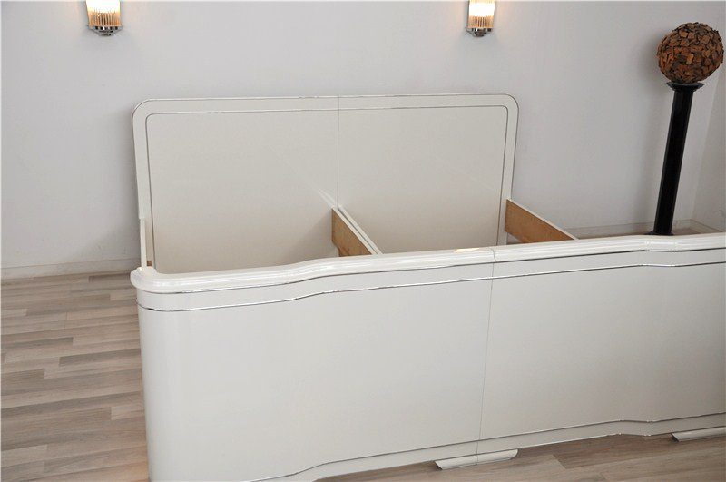 Prachtvolles Art Deco Bett
