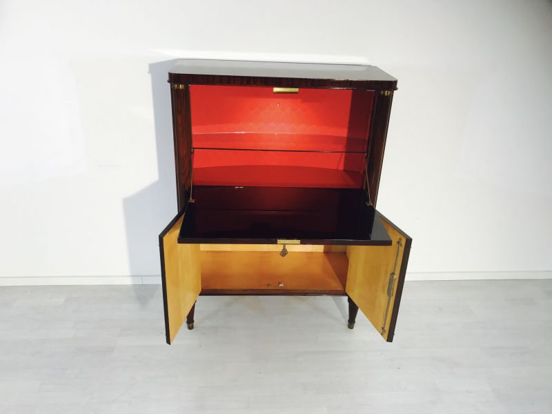 Barschrank aus der Art Deco Ära