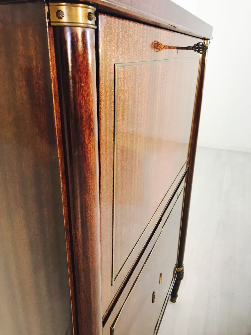 Barschrank aus der Art Deco Ära