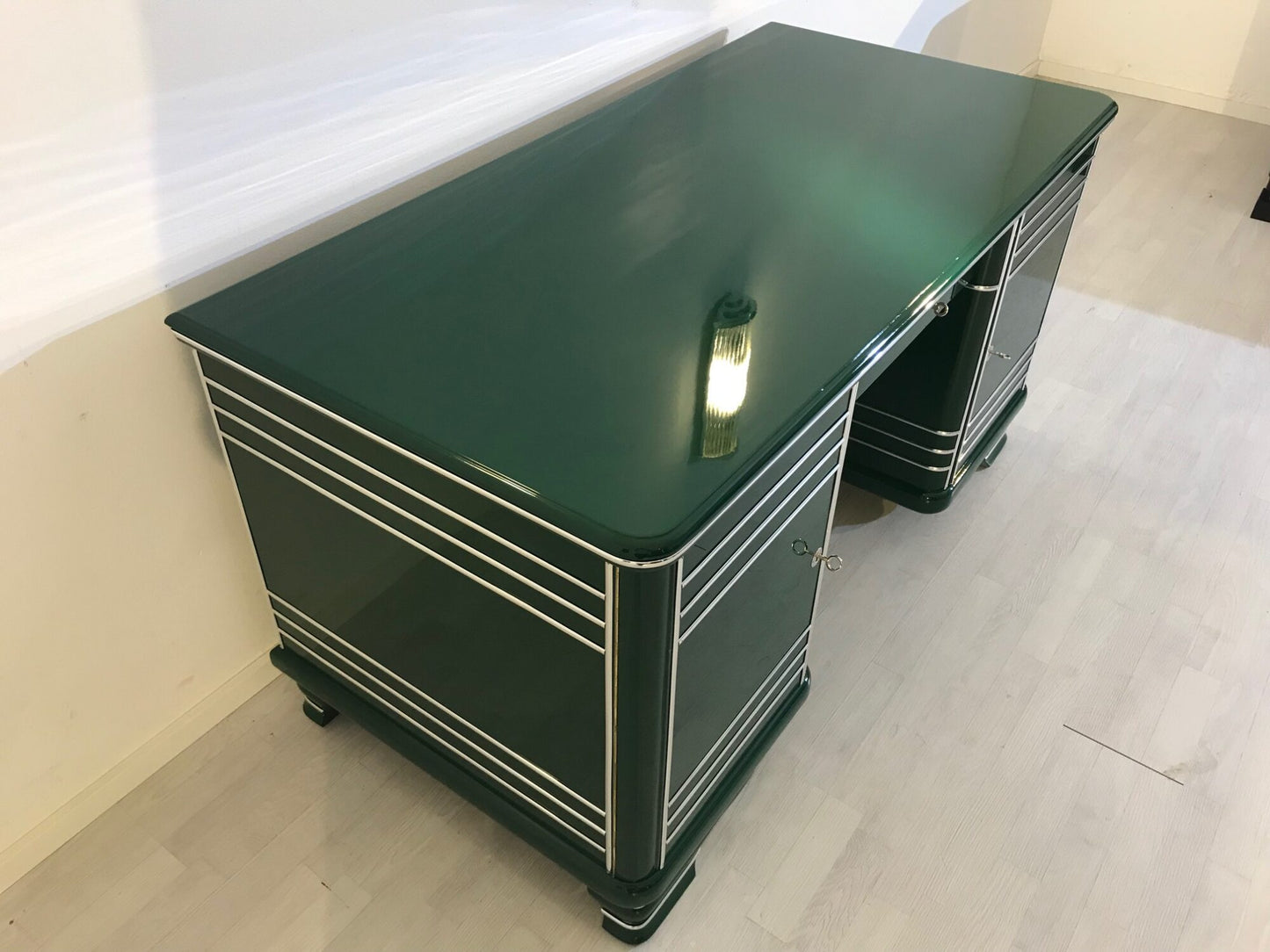 Art Deco Schreibtisch in Jaguar Racing Green 1920 aus Frankreich