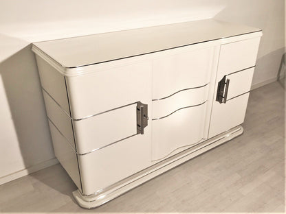 Weißes Art Deco Chrome Liner Sideboard mit schönen Chromgriffen