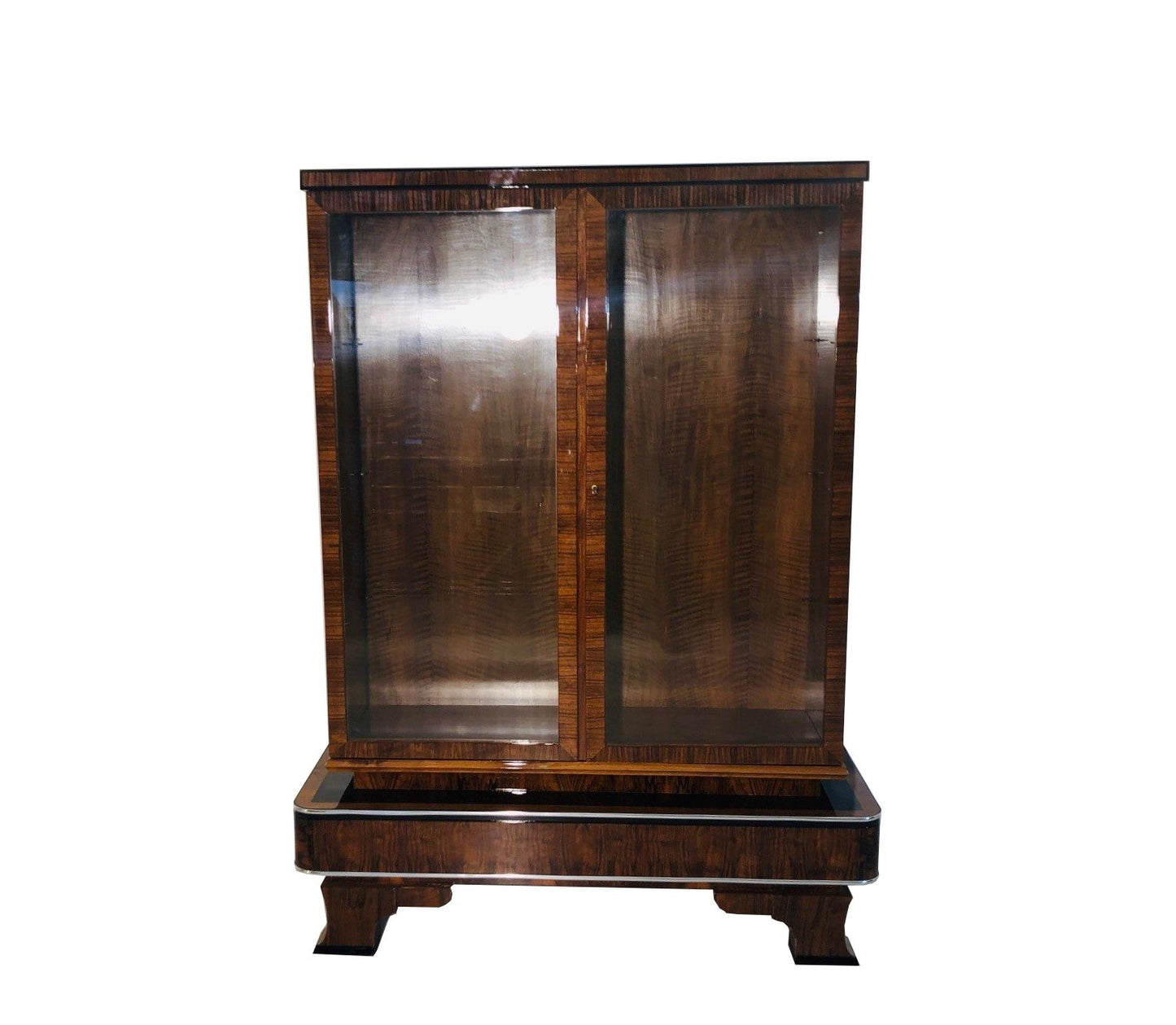1930er Art Deco Vitrinen Schrank aus Nussbaumholz